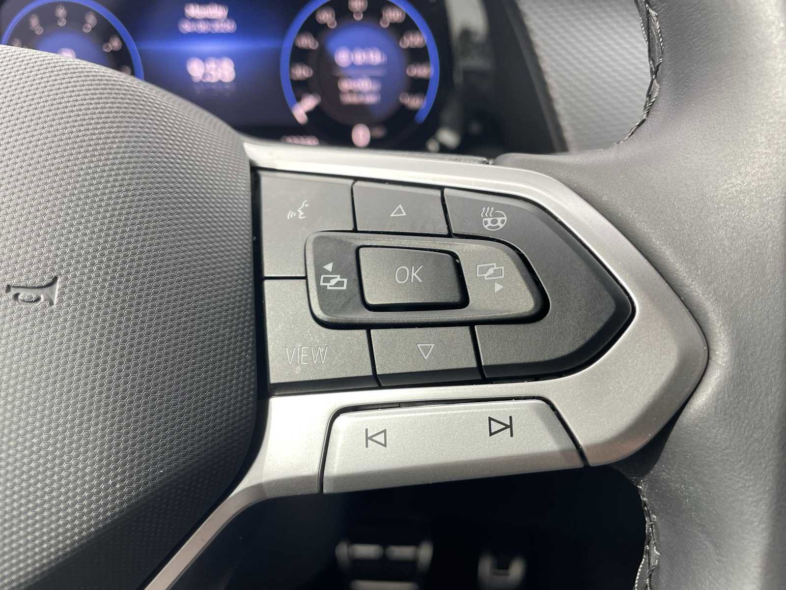 Used 2024 Volkswagen Atlas Cross Sport SEL Premium R-Line image 16