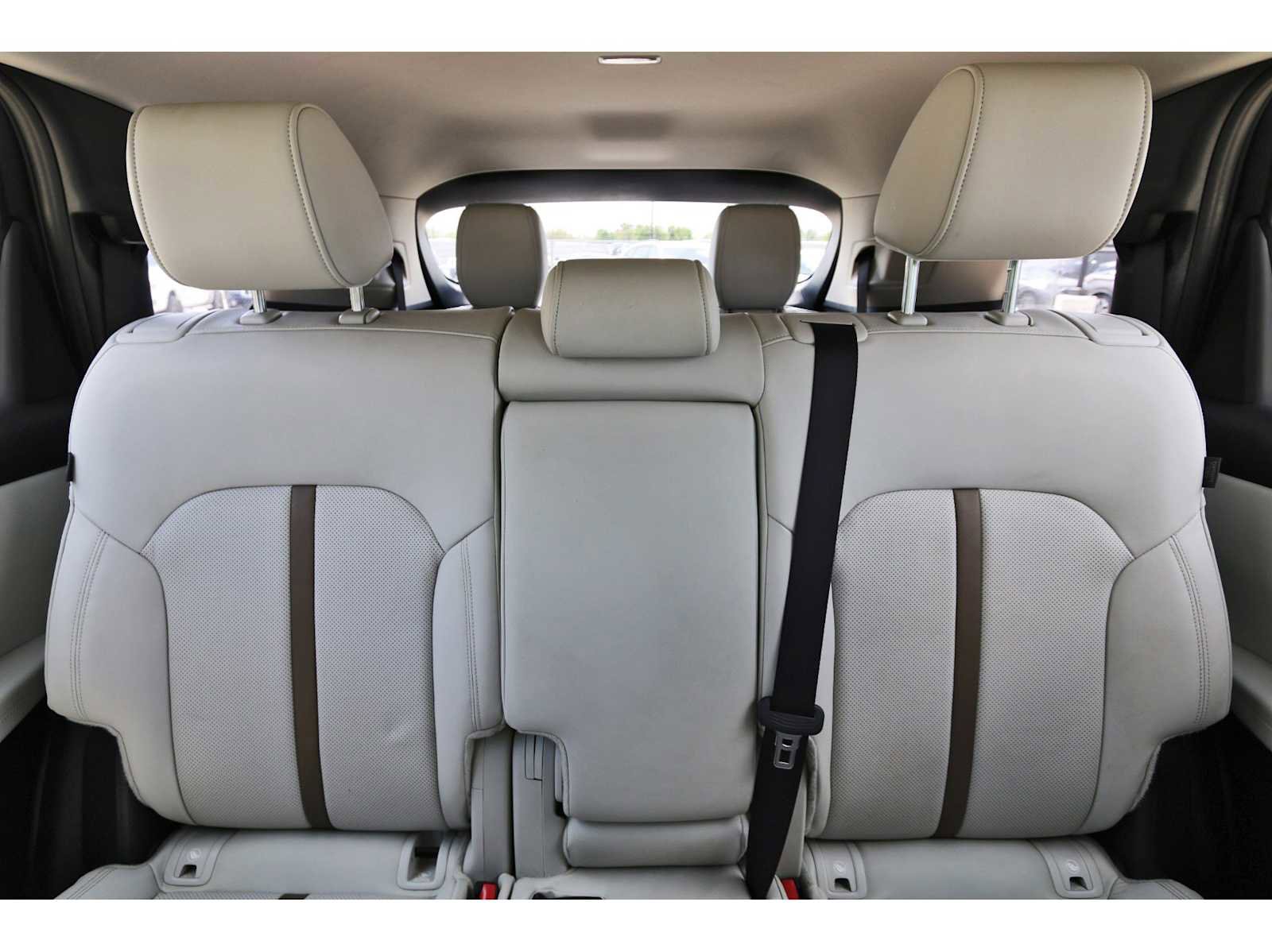 Certified 2025 MAZDA CX-90 3.3 Turbo S w/ Premium Package image 11