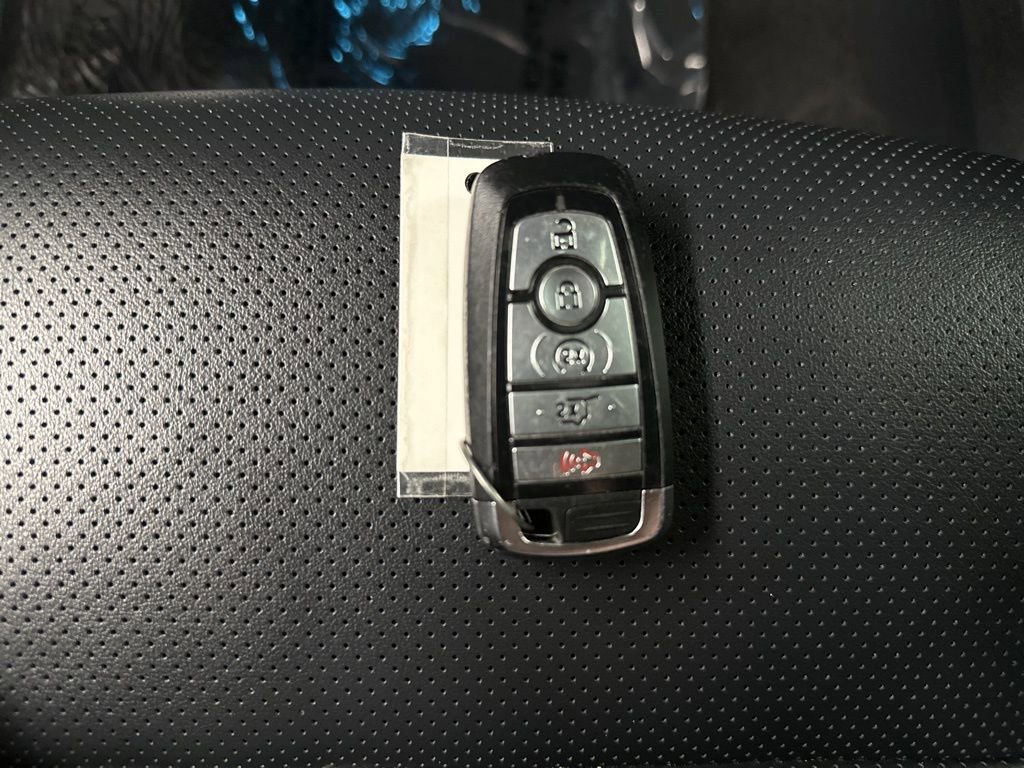 Used 2024 Ford Expedition XLT AWD/4WD image 46