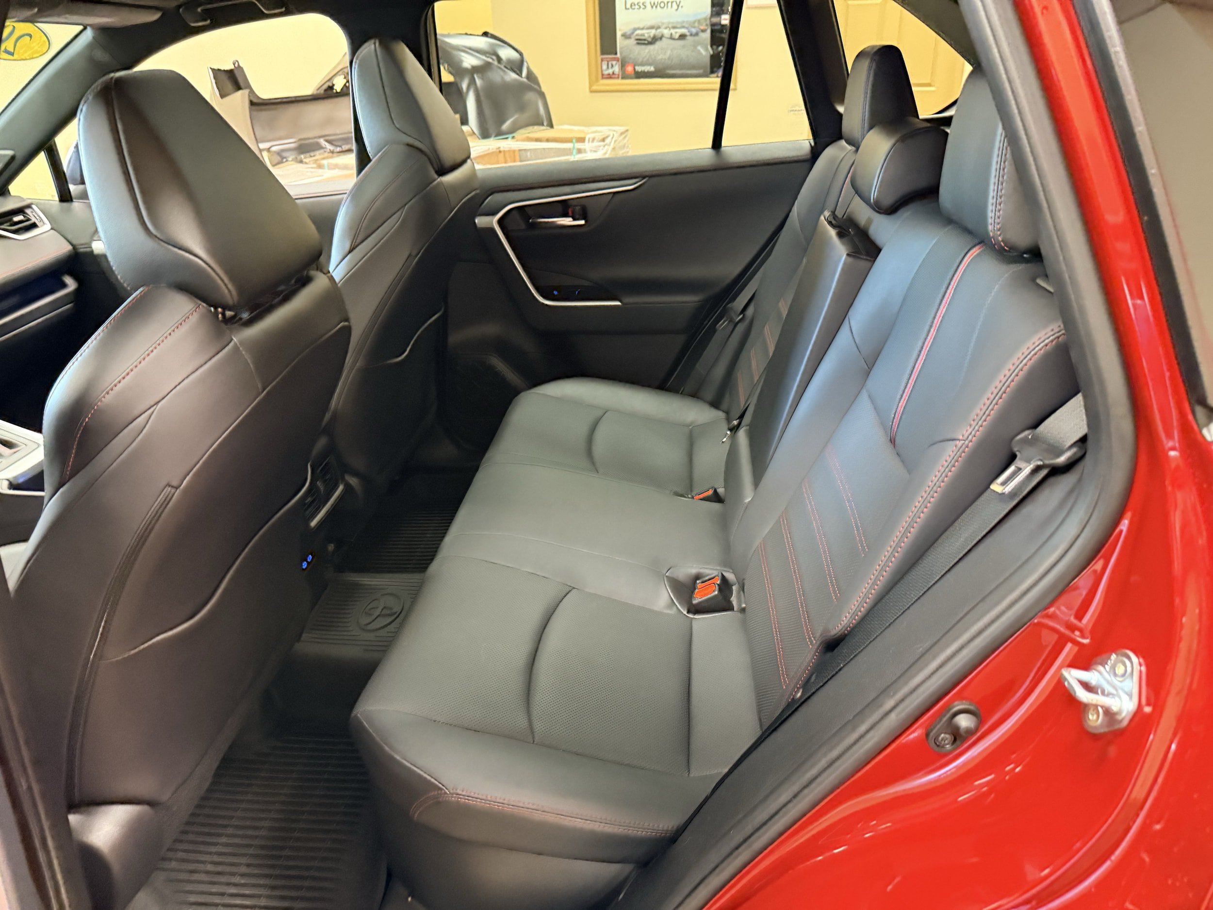 Used 2022 Toyota RAV4 XSE w/ Premium Package AWD/4WD image 11