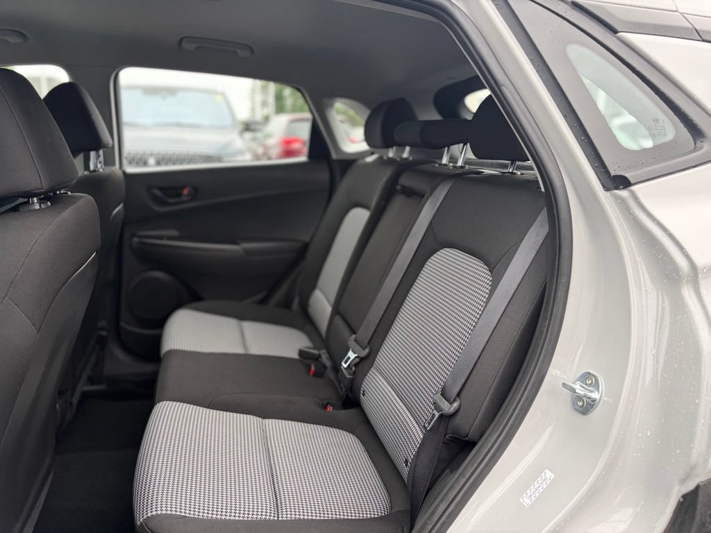 Used 2022 Hyundai Kona SE AWD/4WD image 10