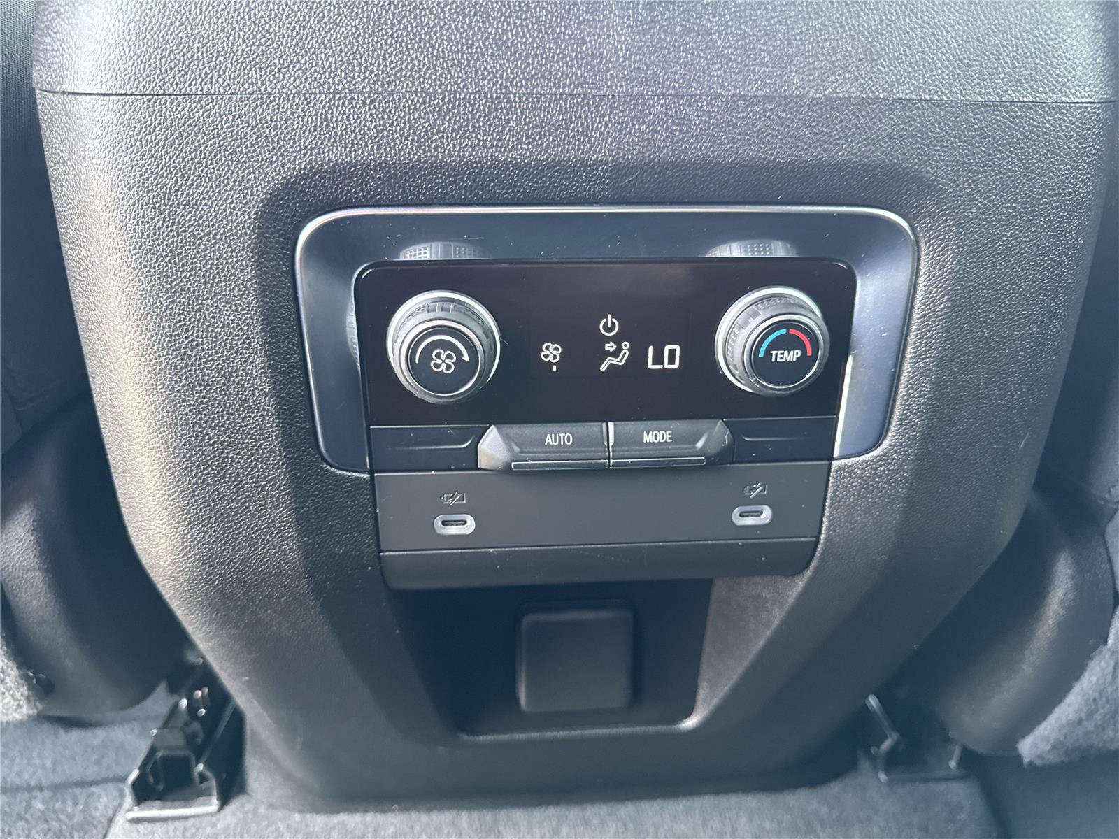Used 2023 Chevrolet Tahoe LS AWD/4WD image 33