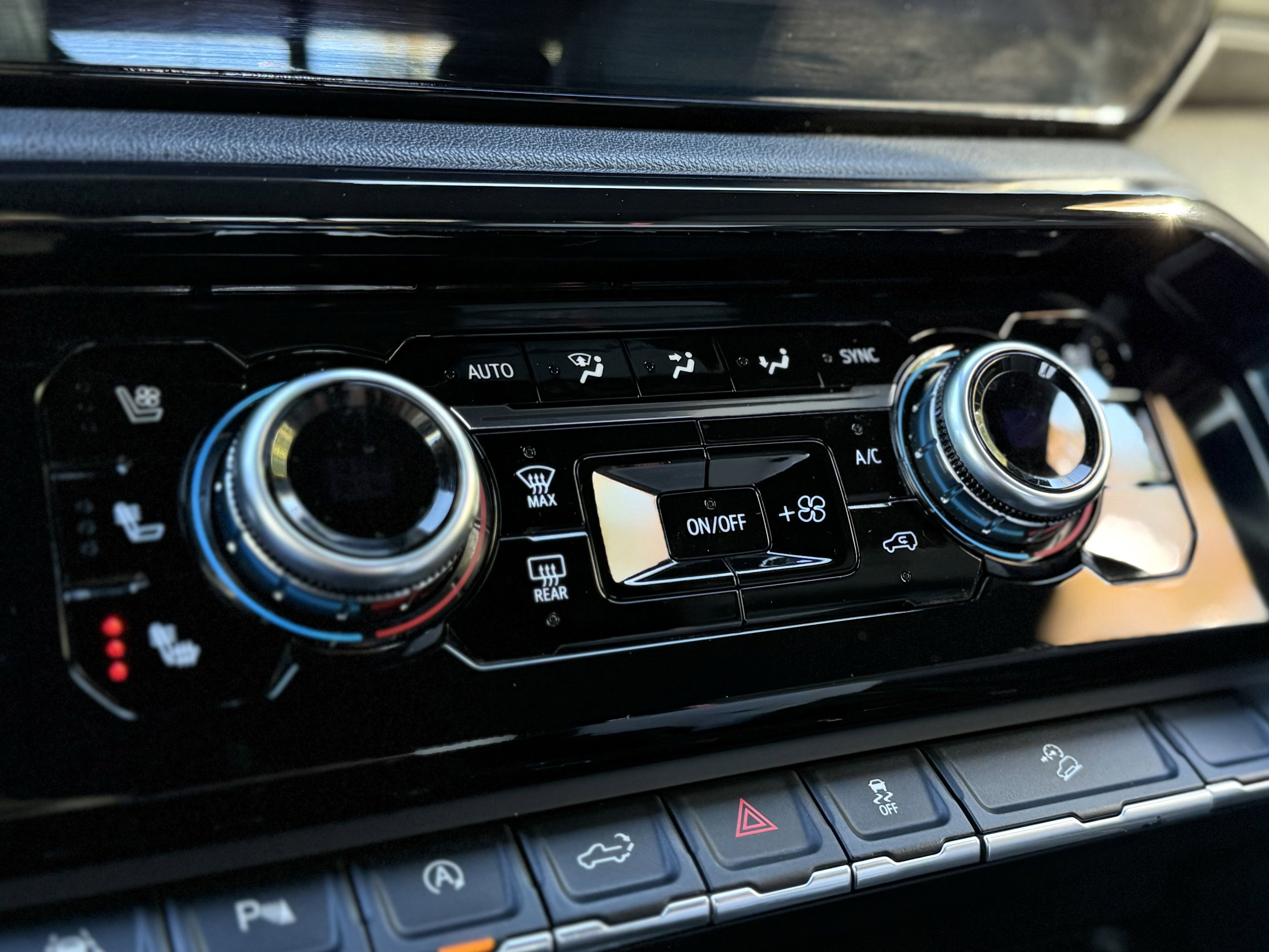 Used 2024 GMC Sierra 1500 AT4 w/ AT4 Premium Package image 19