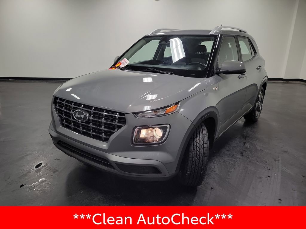 Used 2023 Hyundai Venue SEL image 4