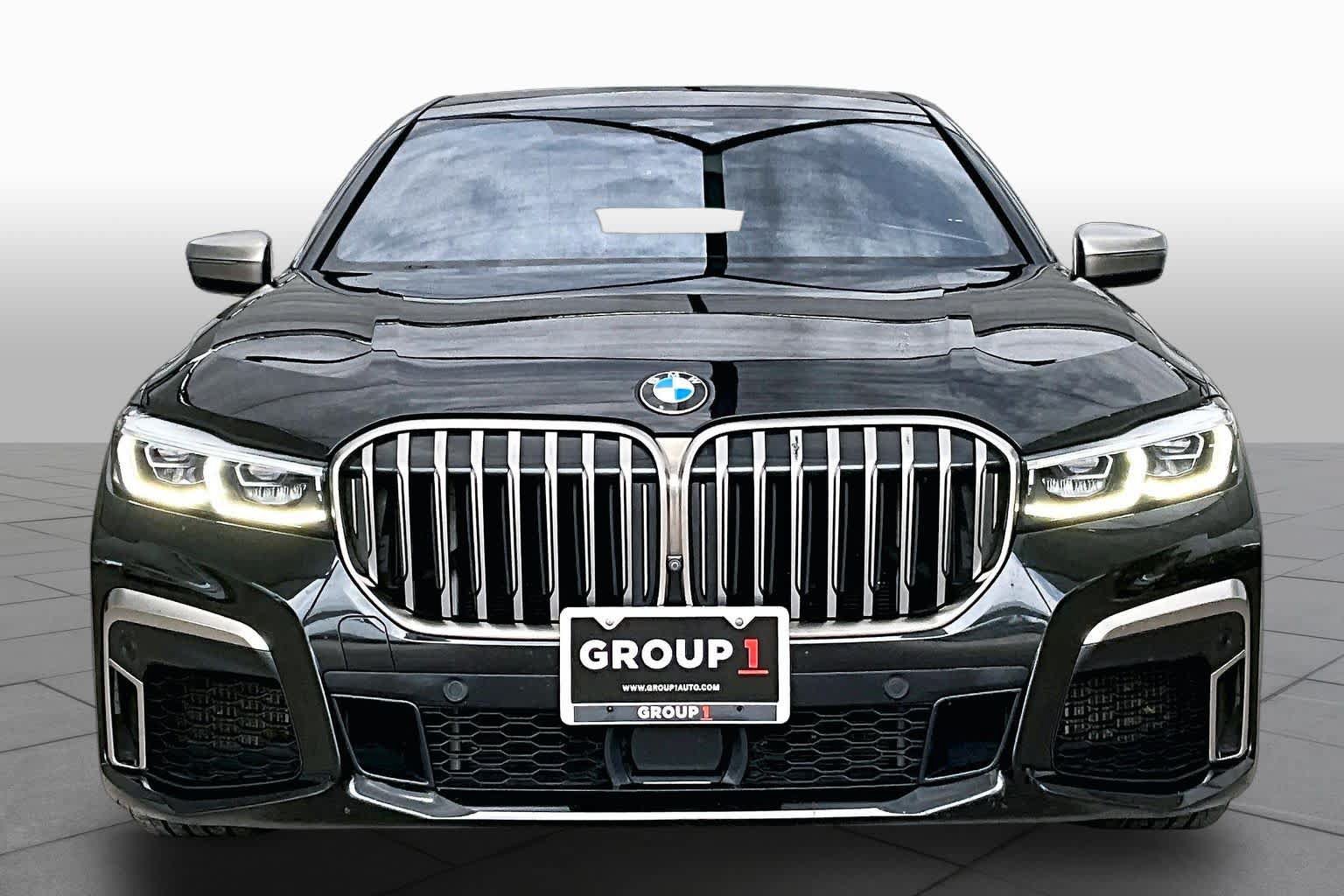Used 2021 BMW M760i xDrive w/ Luxury Rear Seating Package AWD/4WD image 4
