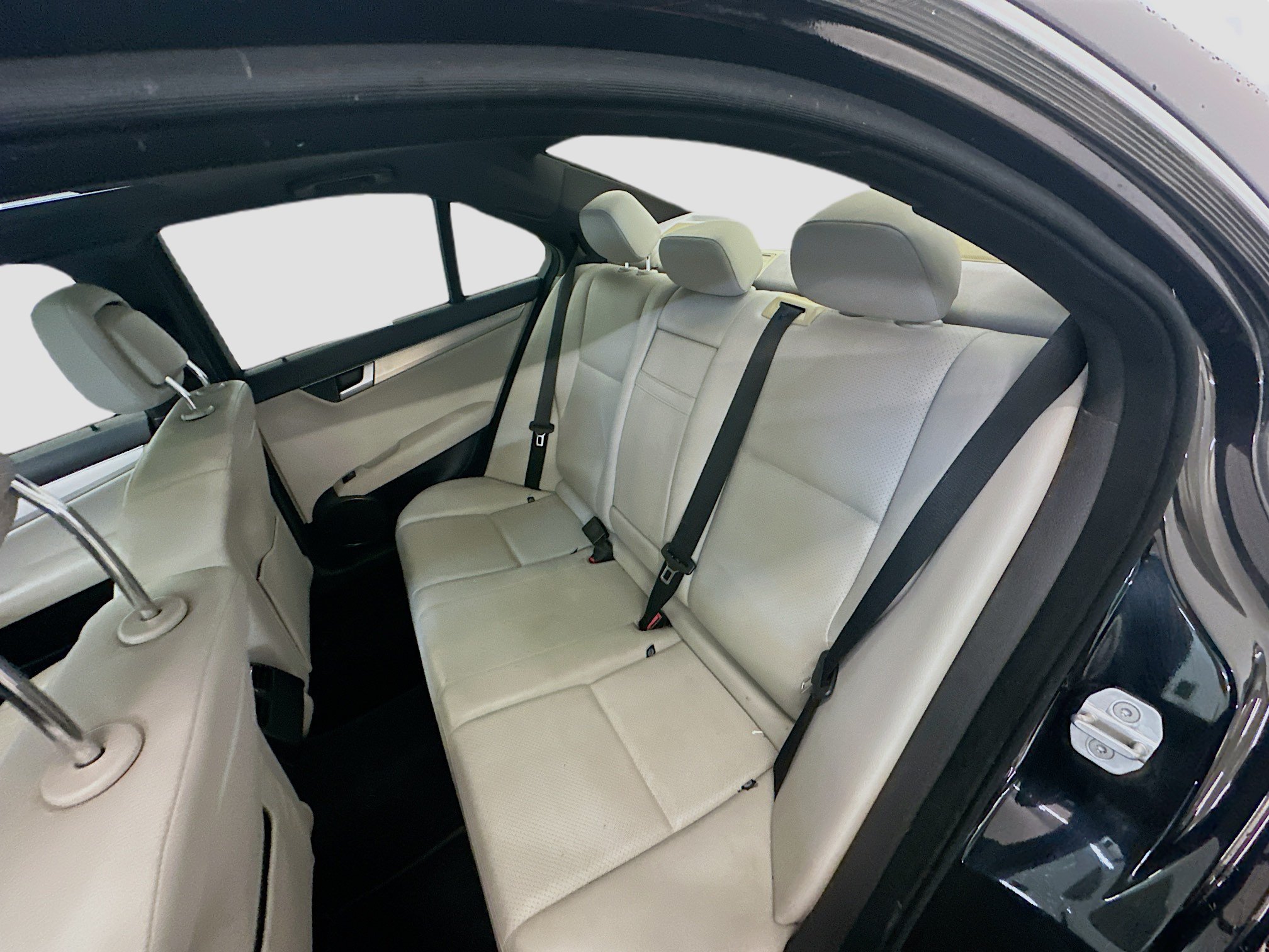 Used 2012 Mercedes-Benz C 300 4MATIC Sedan image 29