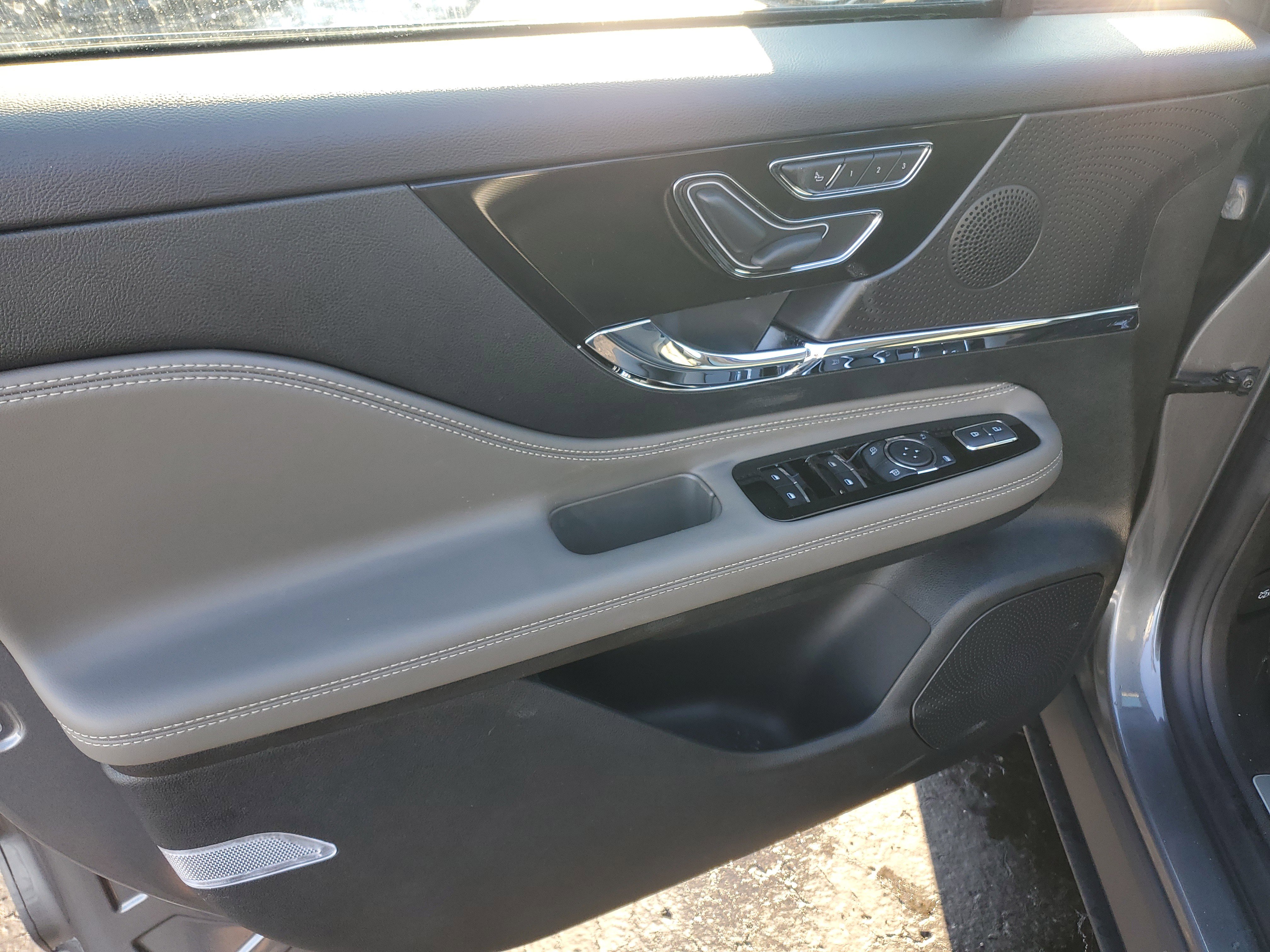 New 2026 Lincoln Corsair Premiere image 8