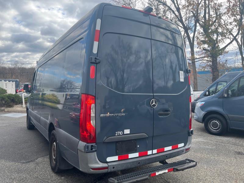 Used 2019 Mercedes-Benz Sprinter 170 image 4