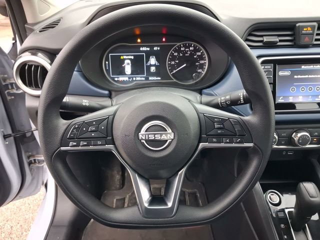 Used 2025 Nissan Versa SV image 13