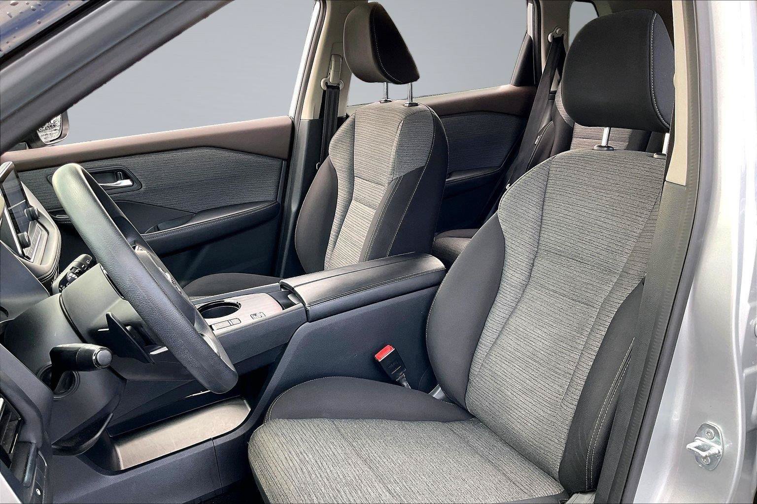 Certified 2021 Nissan Rogue SV FWD image 25