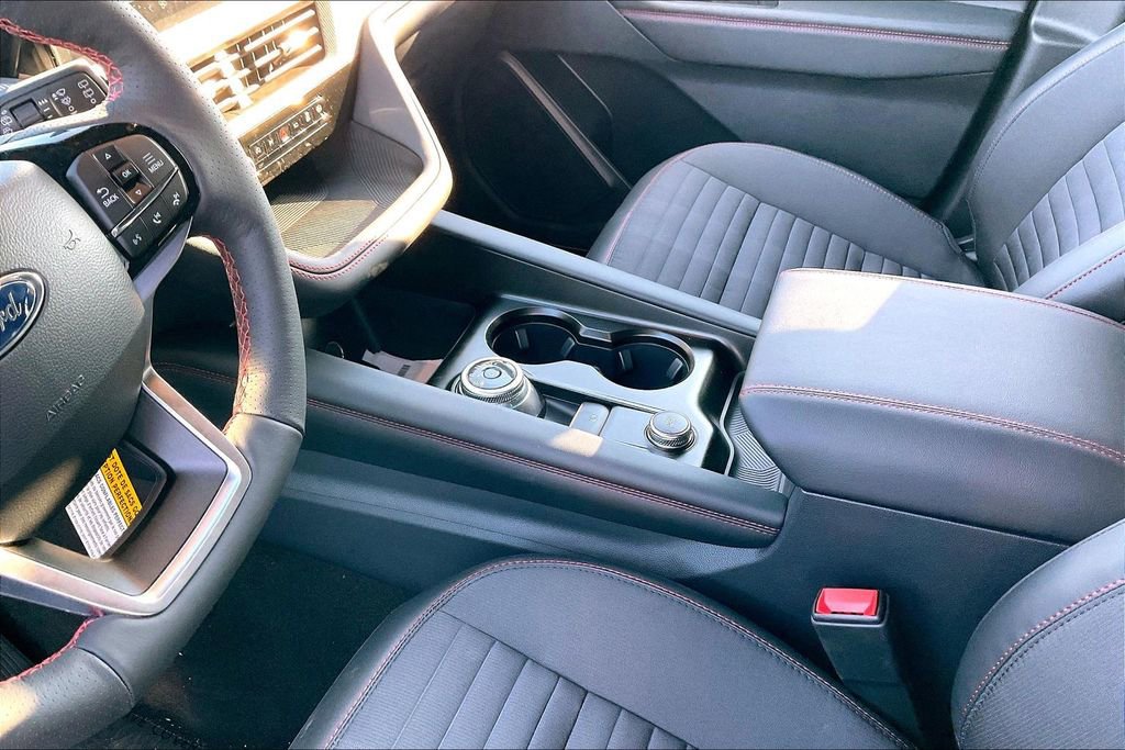 New 2026 Ford Explorer ST-Line w/ ST-Line Street Pack image 8