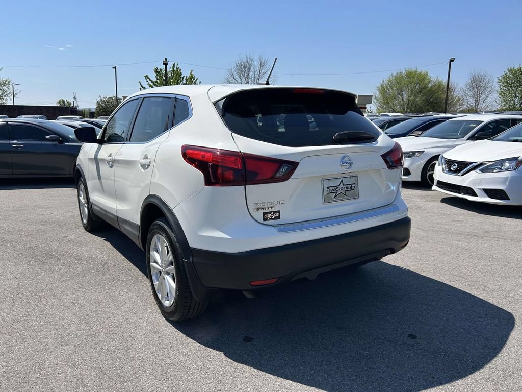 Used 2017 Nissan Rogue Sport S w/ S Appearance Package FWD image 5