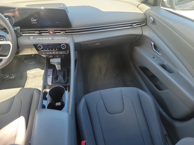 Certified 2023 Hyundai Elantra SEL w/ Convenience Package image 12