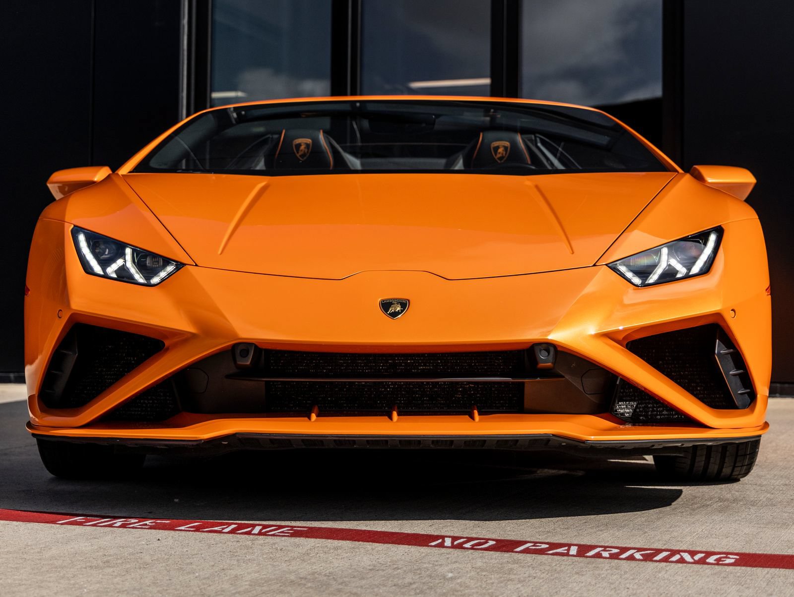 Used 2021 Lamborghini Huracan EVO RWD image 4