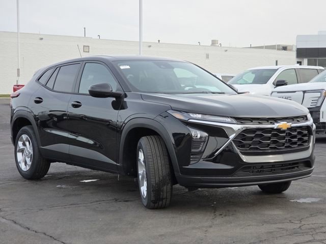 New 2026 Chevrolet Trax LS w/ LS Convenience Package FWD image 15