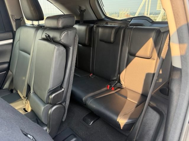 Used 2018 Toyota Highlander XLE AWD/4WD image 12