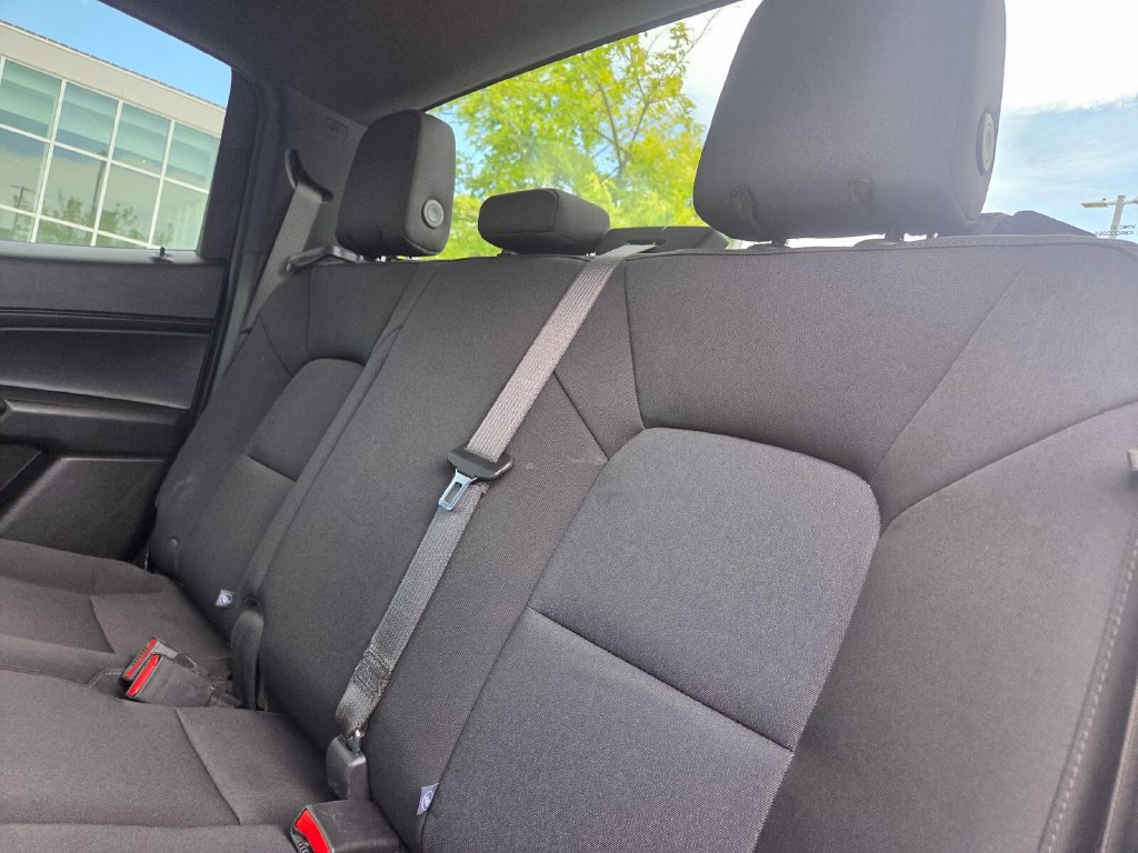 Used 2024 Chevrolet Colorado W/T RWD image 22
