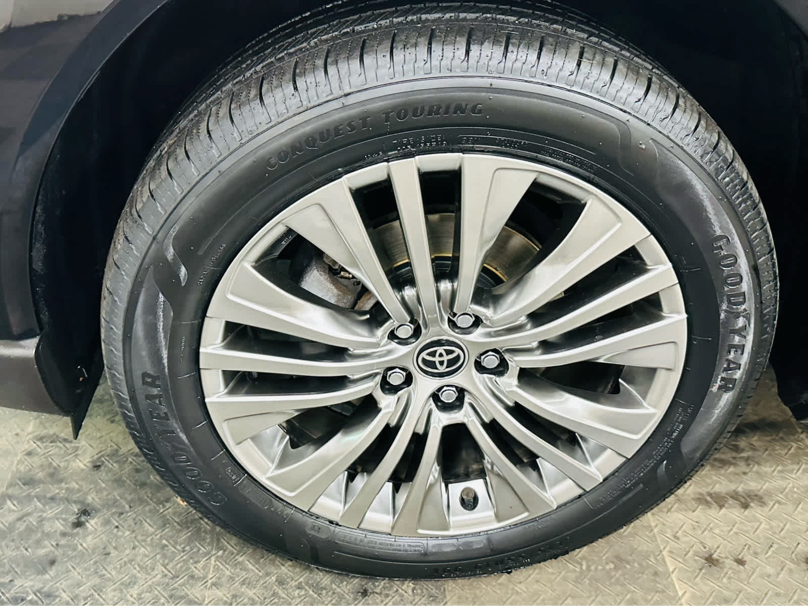 Certified 2022 Toyota Venza XLE AWD/4WD image 29