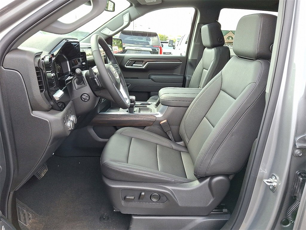New 2026 GMC Sierra 1500 SLT w/ SLT Premium Plus Package image 10
