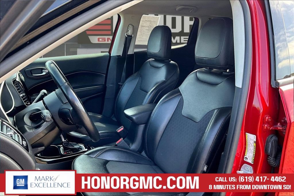 Used 2019 Jeep Compass Latitude FWD image 21