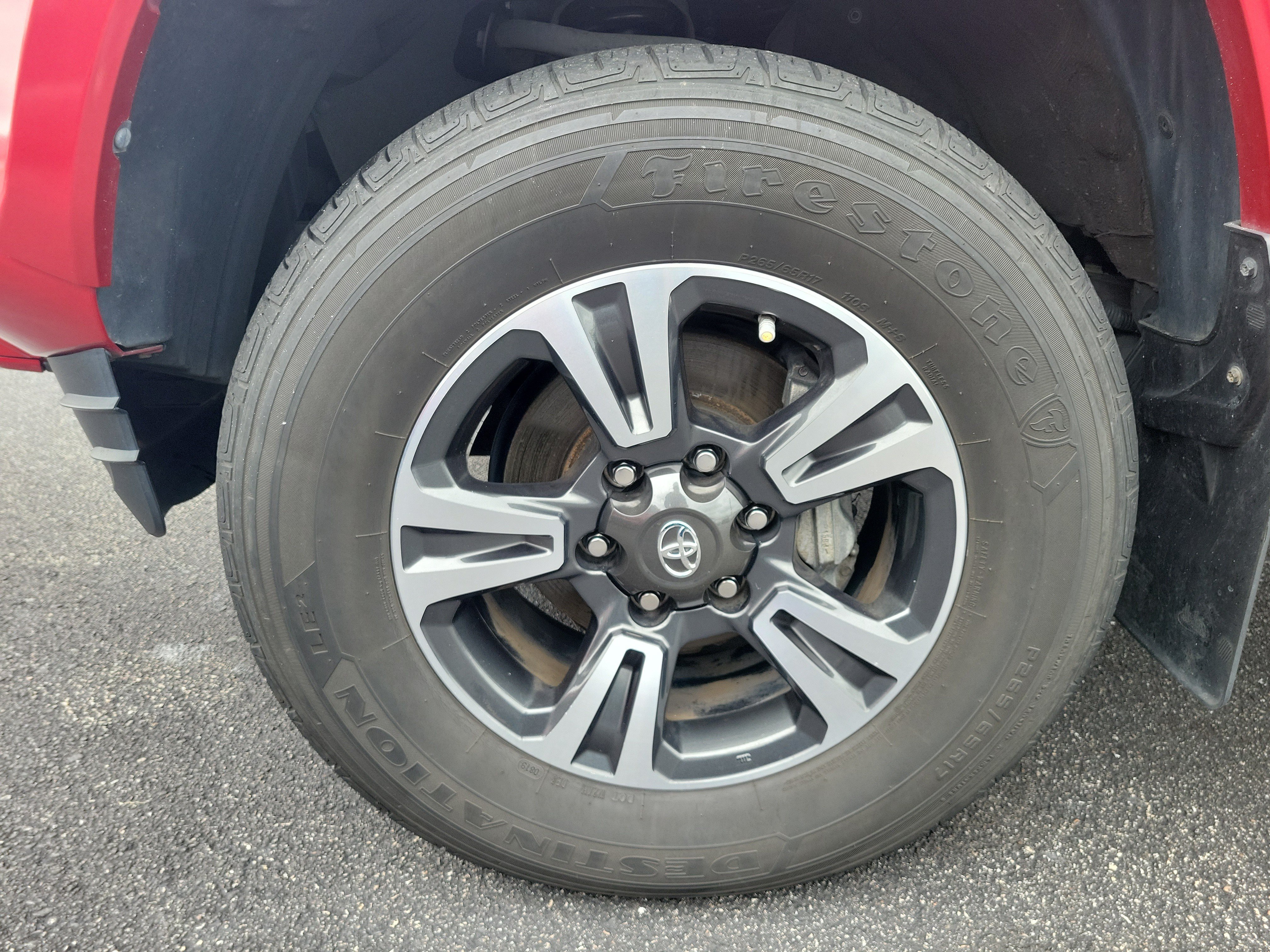 Used 2019 Toyota Tacoma TRD Sport AWD/4WD image 8