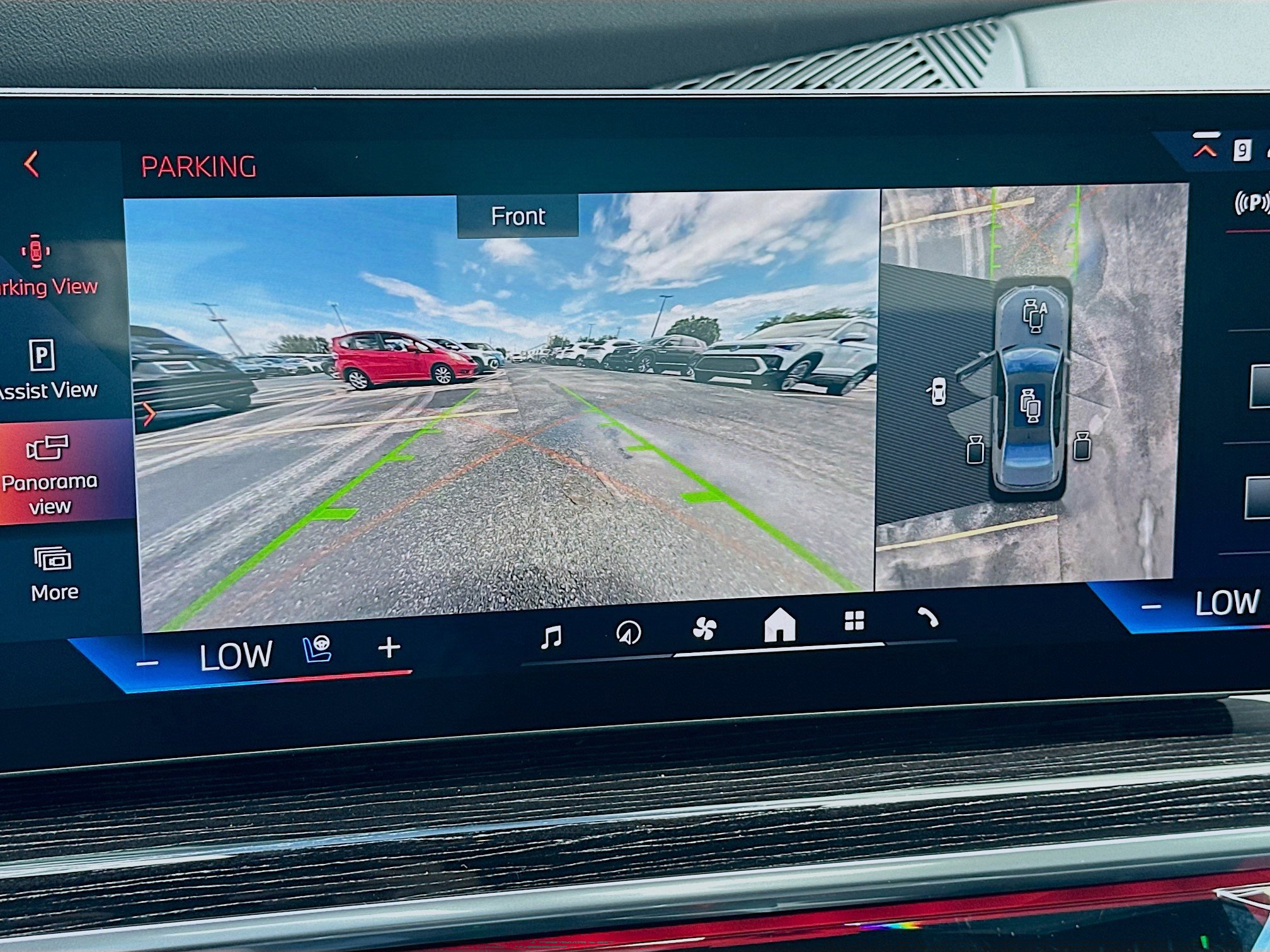 New 2026 BMW 750e xDrive w/ Executive Package image 12