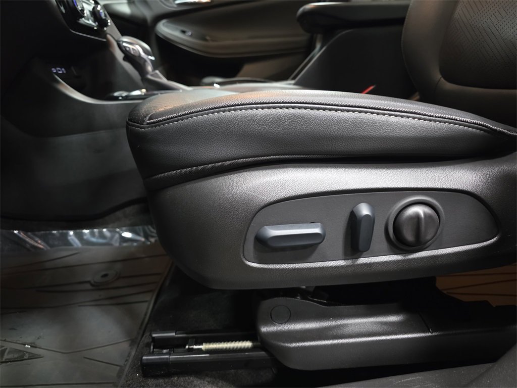 Certified 2023 Buick Encore GX Essence w/ Experience Buick Package image 31