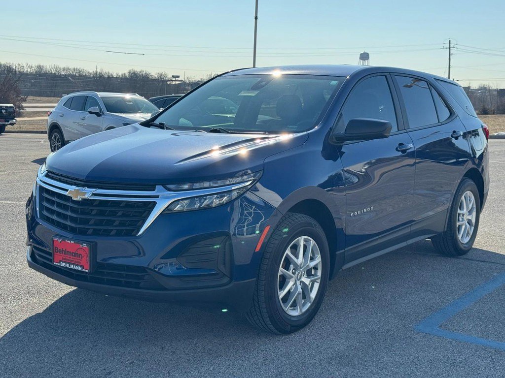 Used 2023 Chevrolet Equinox LS w/ LS Convenience Package image 11