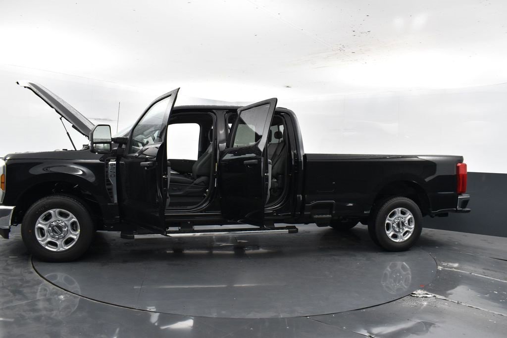New 2026 Ford F250 XLT image 40