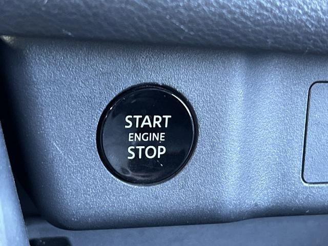 Used 2025 Nissan Rogue SV FWD image 50