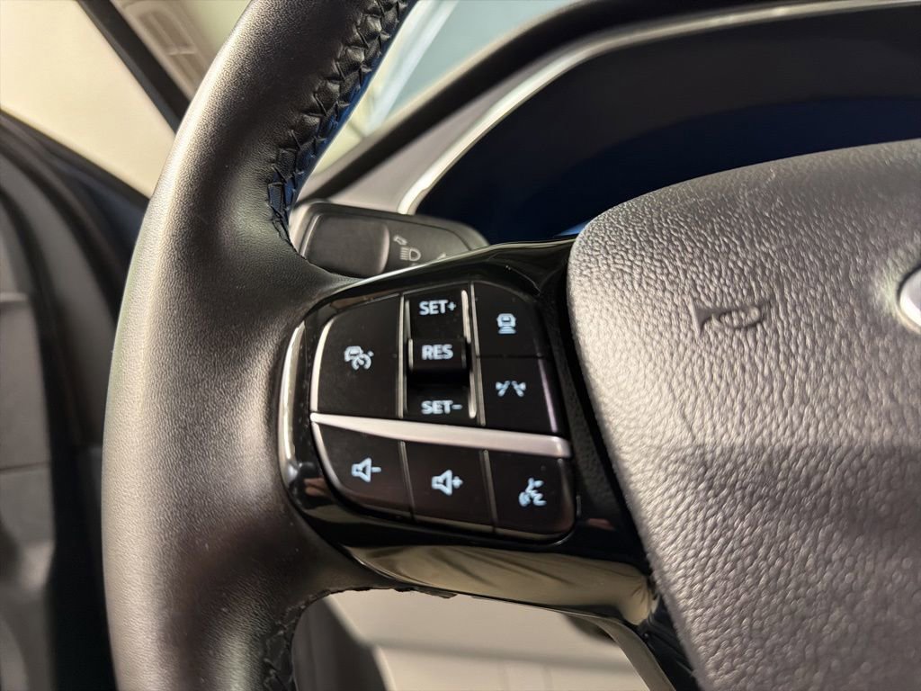 Certified 2023 Ford Escape Platinum AWD/4WD image 17