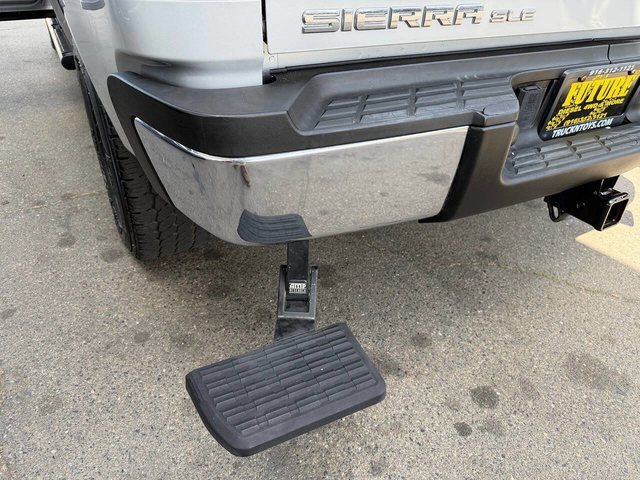 Used 2010 GMC Sierra 2500 SLE w/ Suspension Package, Off-Road image 48