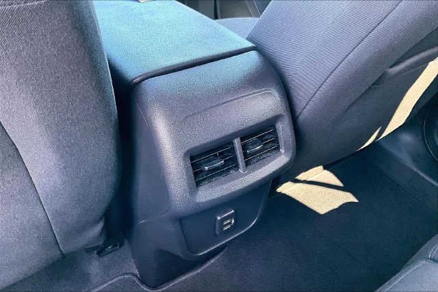 Used 2023 Chevrolet Equinox LT AWD/4WD image 22