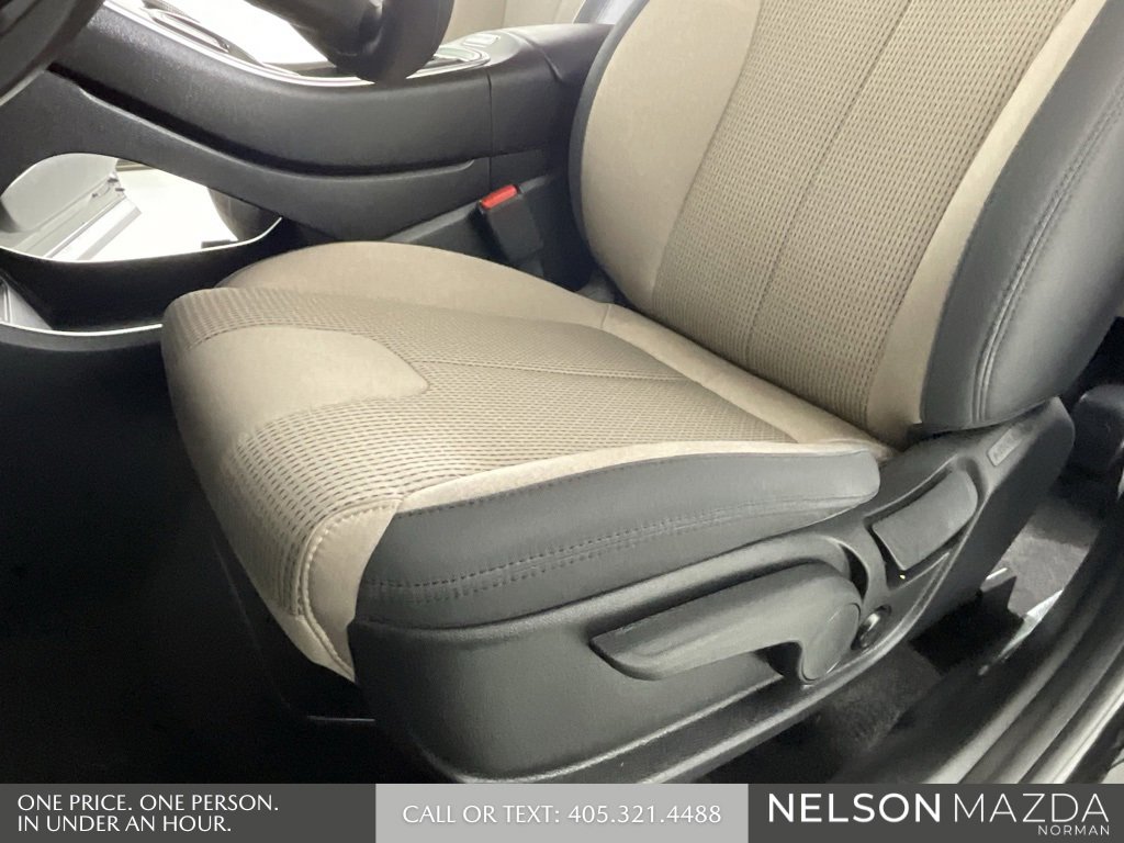 Used 2023 Hyundai Santa Fe SE image 24