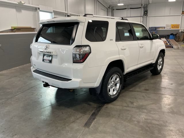 Used 2022 Toyota 4Runner SR5 AWD/4WD image 6
