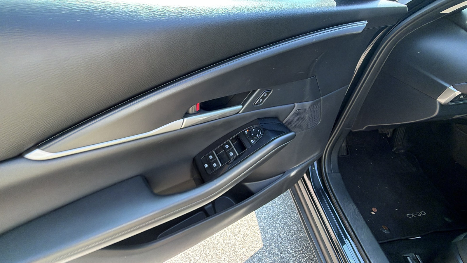 Used 2024 MAZDA CX-30 AWD 2.5 S w/ Select Sport Pkg image 15