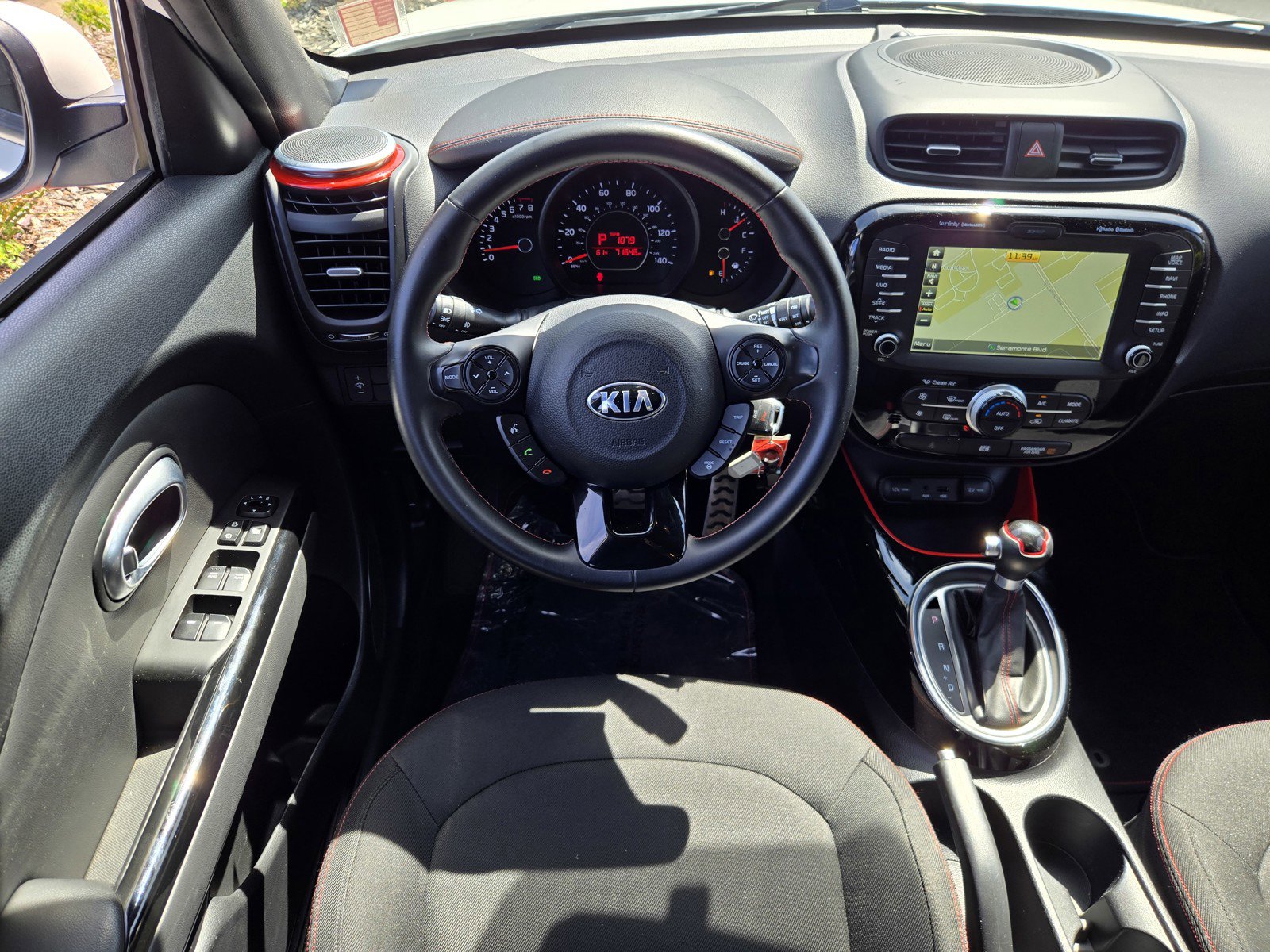 Used 2014 Kia Soul + image 12