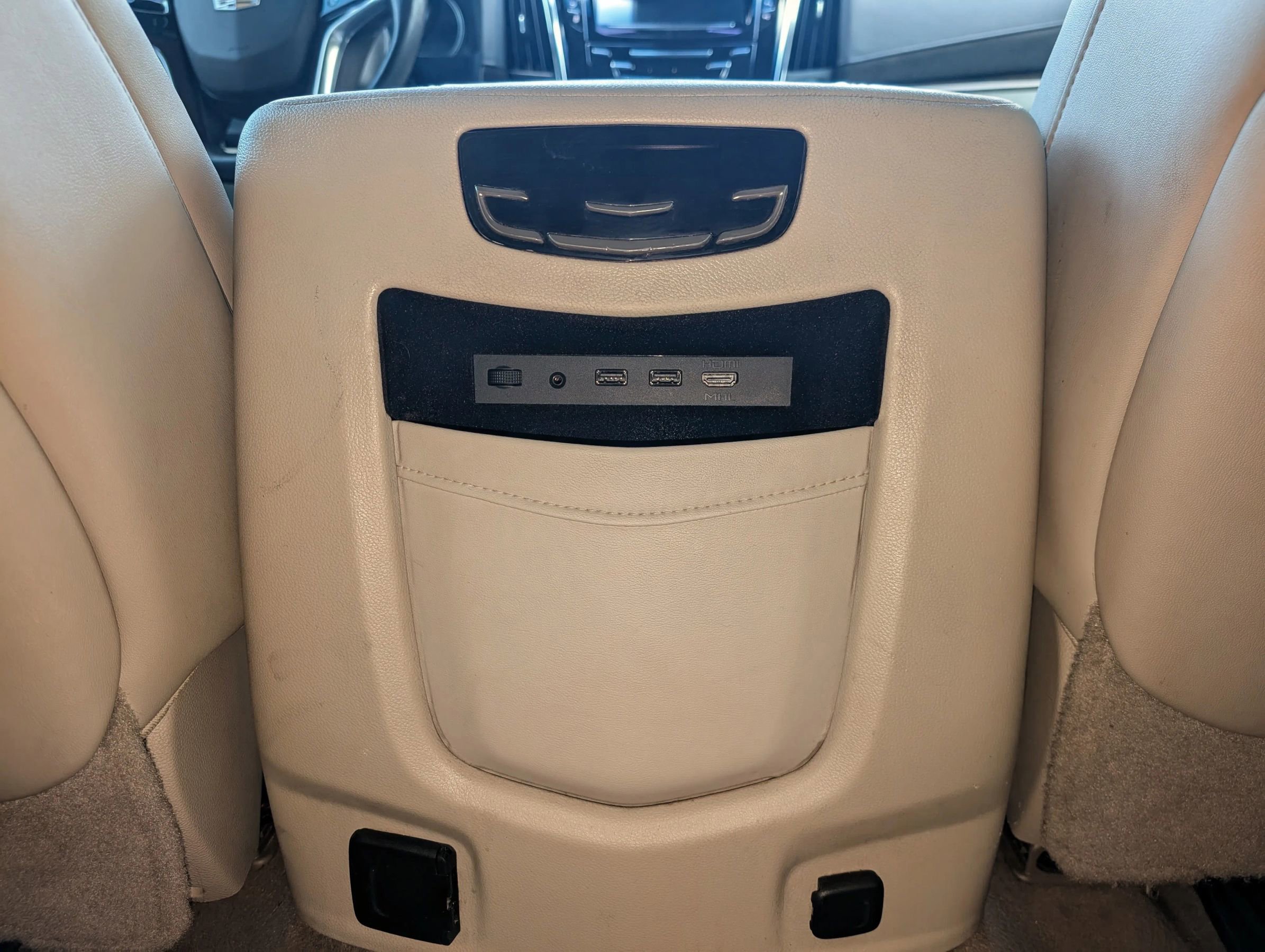 Used 2017 Cadillac Escalade Premium Luxury image 35