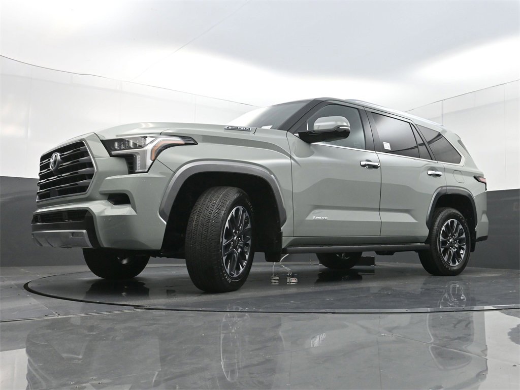 Used 2025 Toyota Sequoia Limited image 32