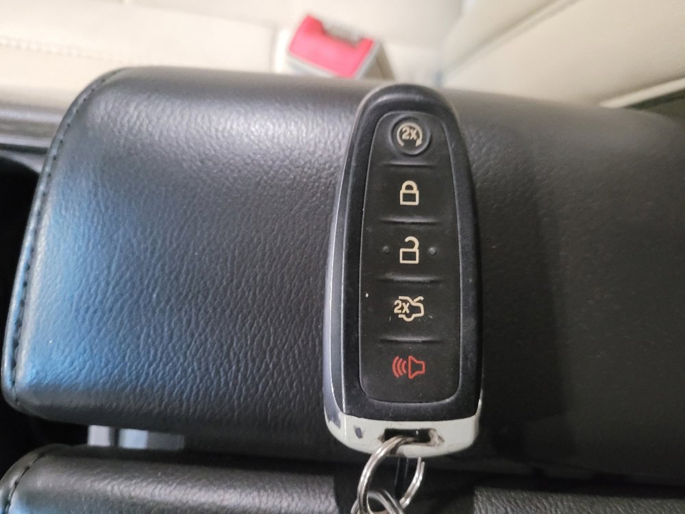 Used 2015 Lincoln MKS AWD w/ Equipment Group 101A image 32