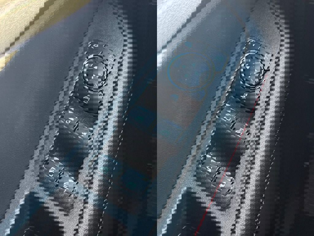 Certified 2023 Ford Edge ST-Line w/ Cargo Accessory Package image 17