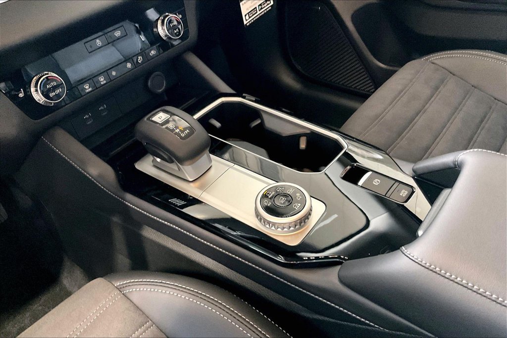 New 2026 Mitsubishi Outlander SE AWD/4WD image 8