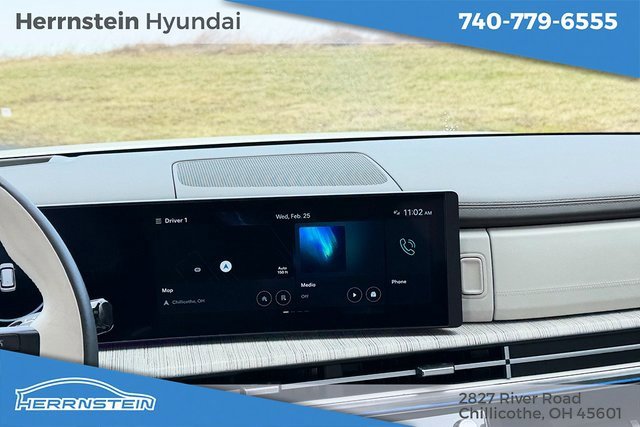 Certified 2025 Hyundai Santa Fe Calligraphy image 9