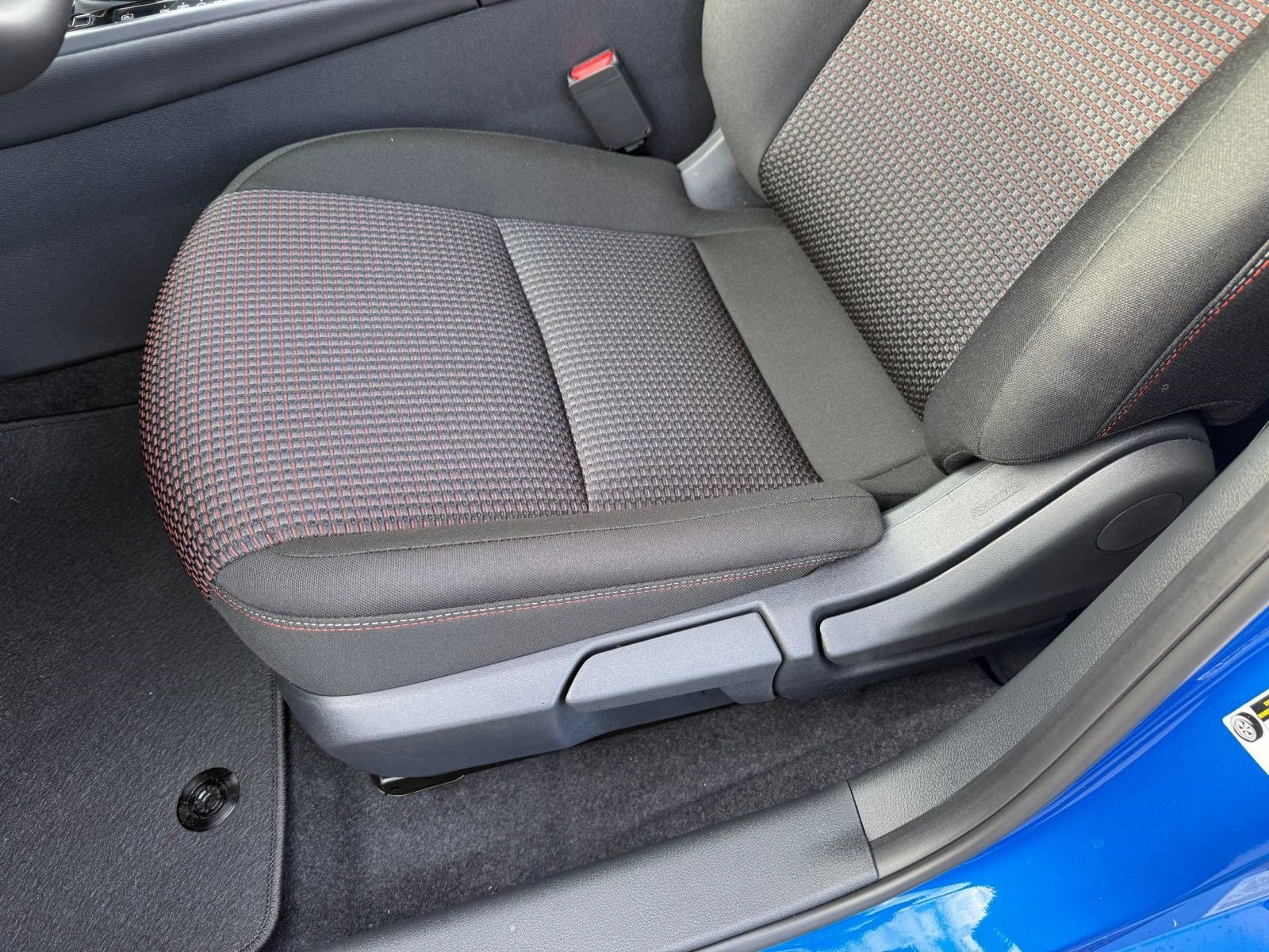 Certified 2026 Nissan Sentra SR w/ Floor Mat Package FWD image 16