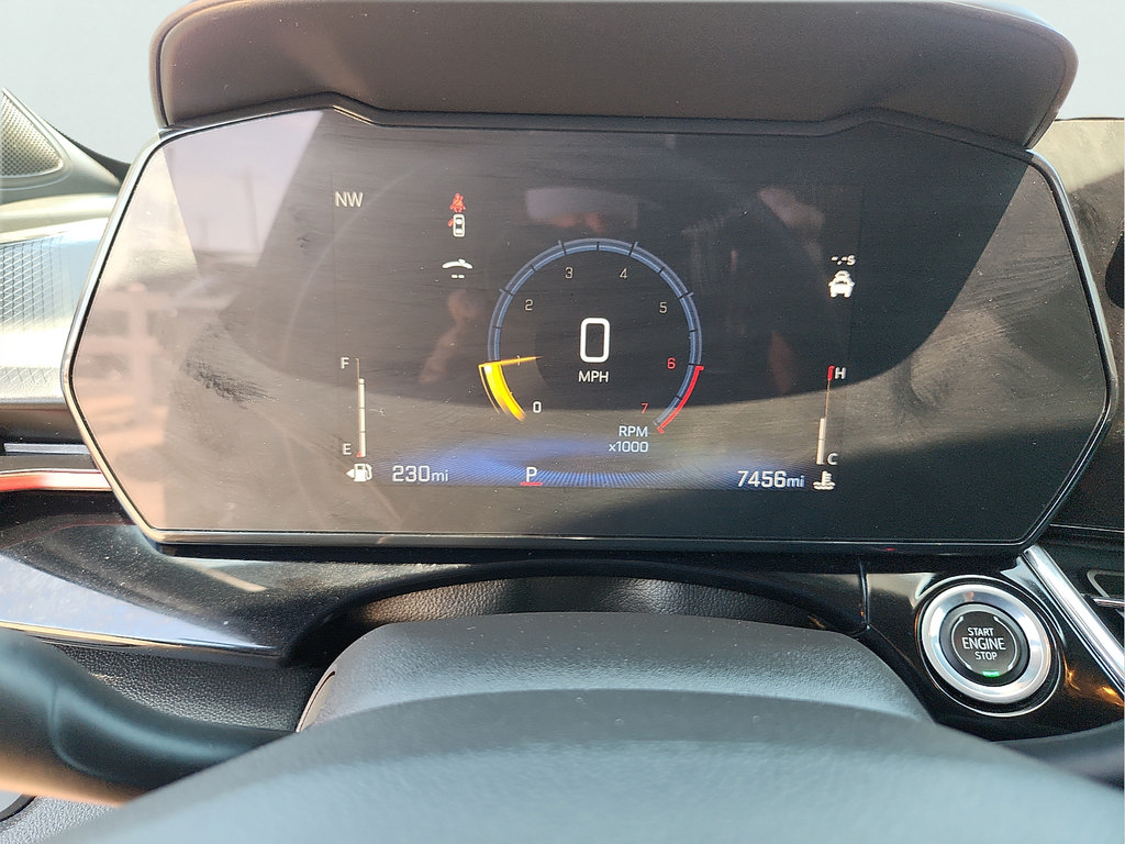 Used 2025 Chevrolet Trax RS w/ Driver Confidence Package FWD image 19