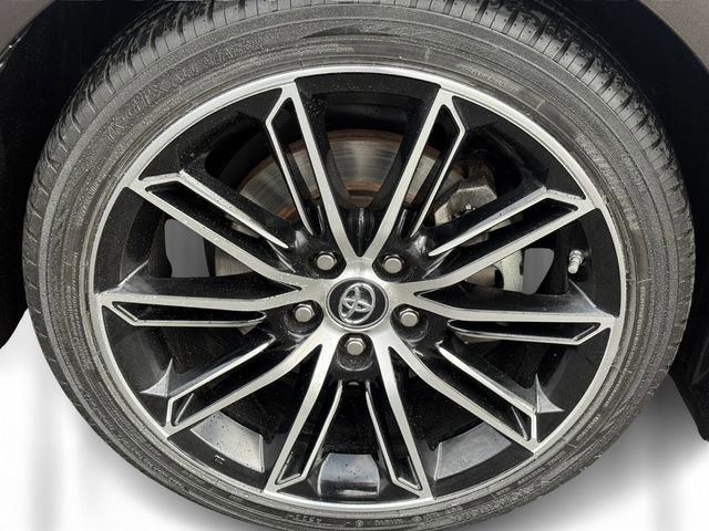 Used 2019 Toyota Avalon Touring w/ Advanced Safety Package FWD image 12