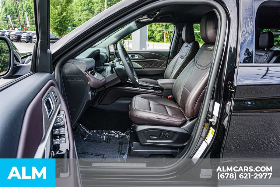 Used 2026 Ford Explorer Platinum w/ LUX Leather Package AWD/4WD image 18