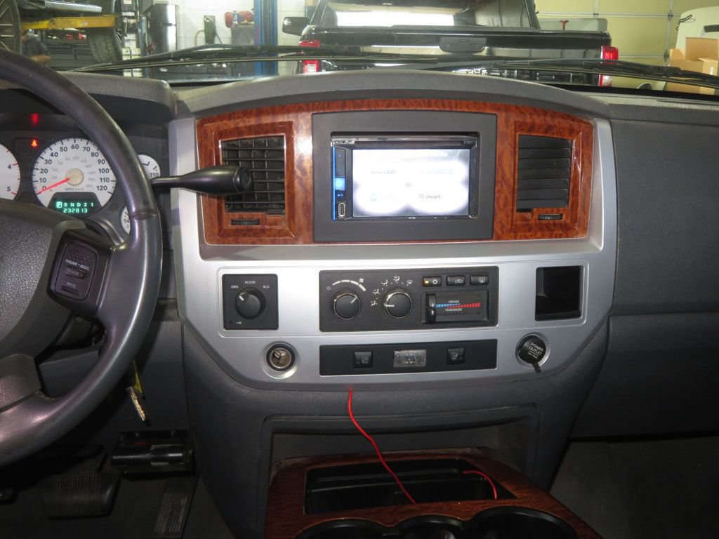 Used 2006 Dodge Ram 2500 Truck Laramie AWD/4WD image 39