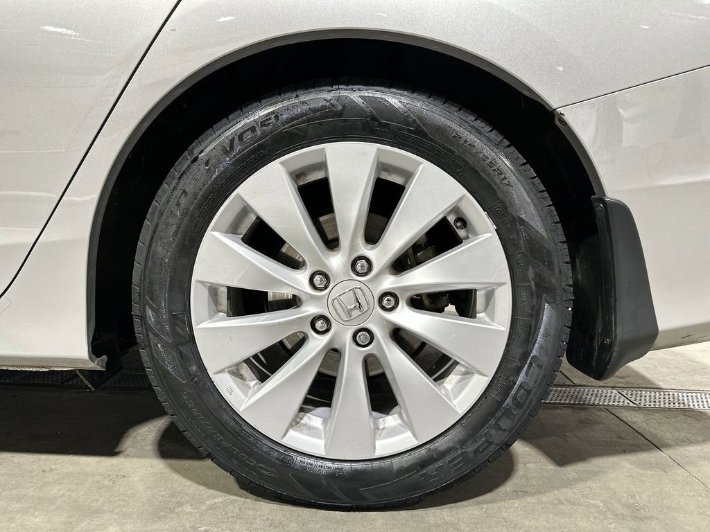 Used 2014 Honda Accord EX-L image 29