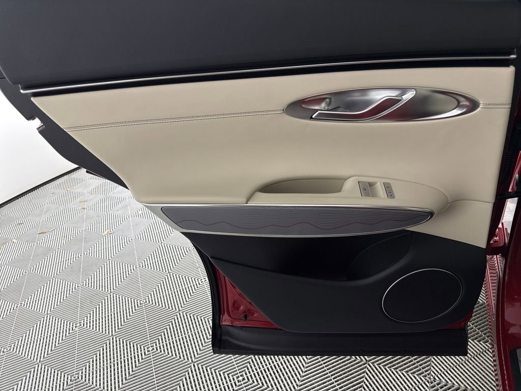 Certified 2025 Genesis GV70 2.5T w/ Advanced Package image 14